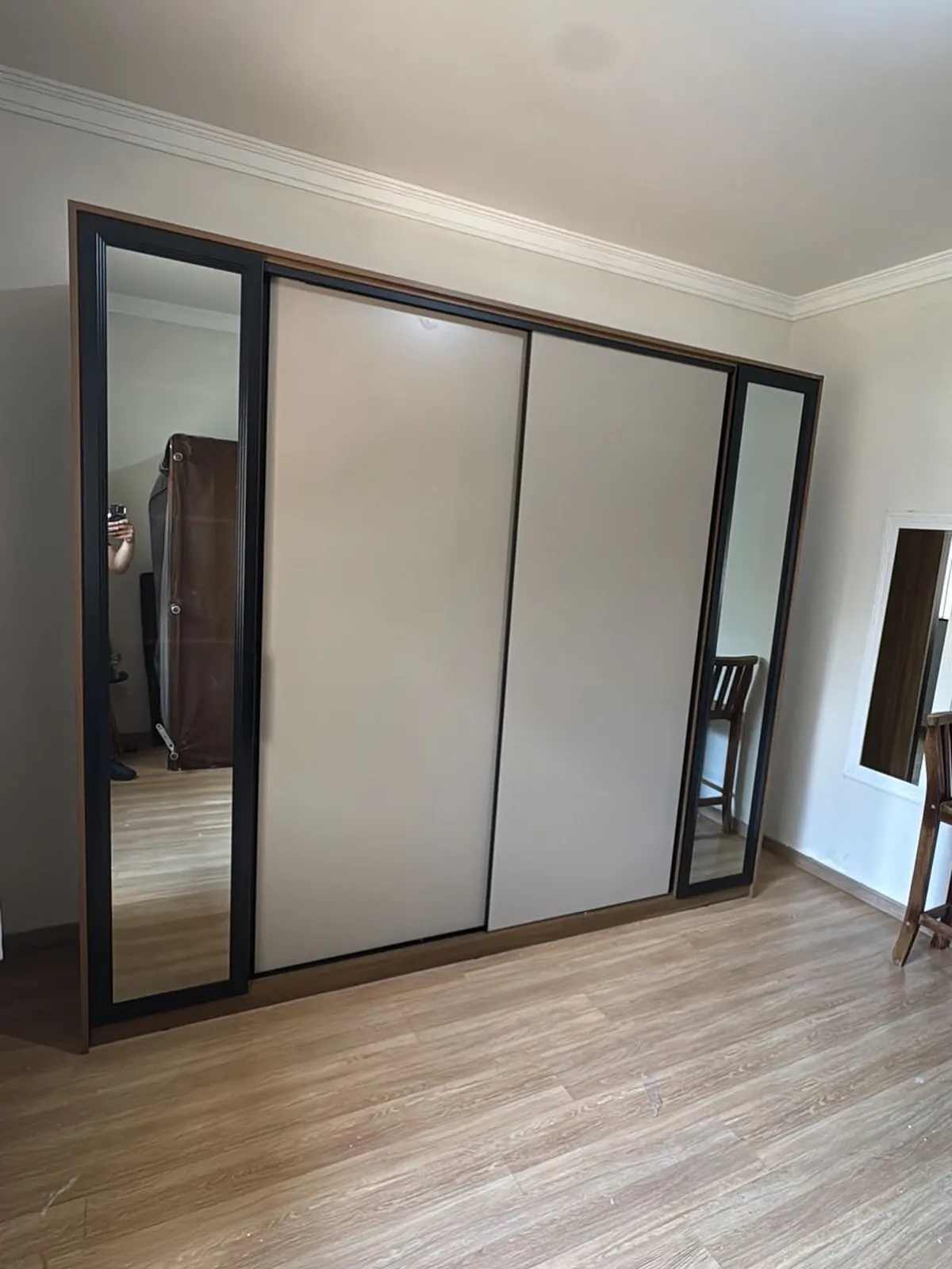 Guarda-roupas e closets